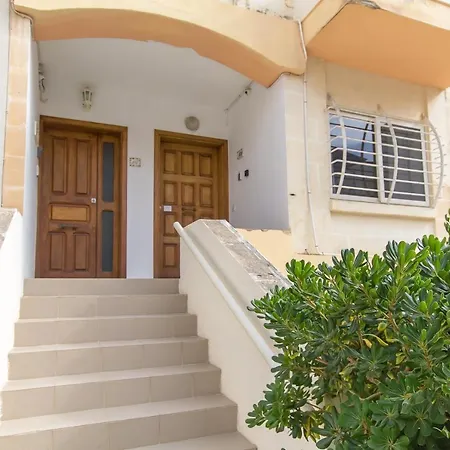 Swieqi With Shared Facilities 107 - Happy