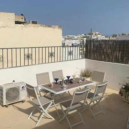 Swieqi With Shared Facilities 107 - Happy *
