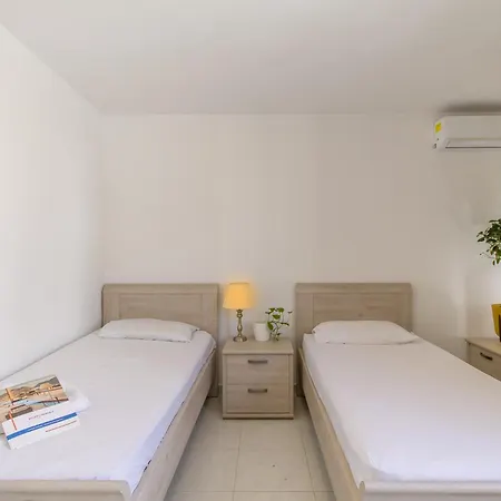 Swieqi With Shared Facilities 107 Gæstehus Is-Swieqi