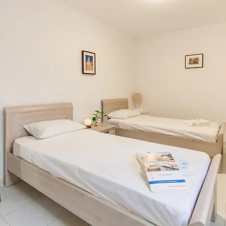 Swieqi With Shared Facilities 107 Affittacamere Is-Swieqi