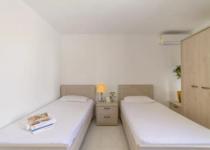 Swieqi With Shared Facilities 107 ゲストハウス Is-Swieqi